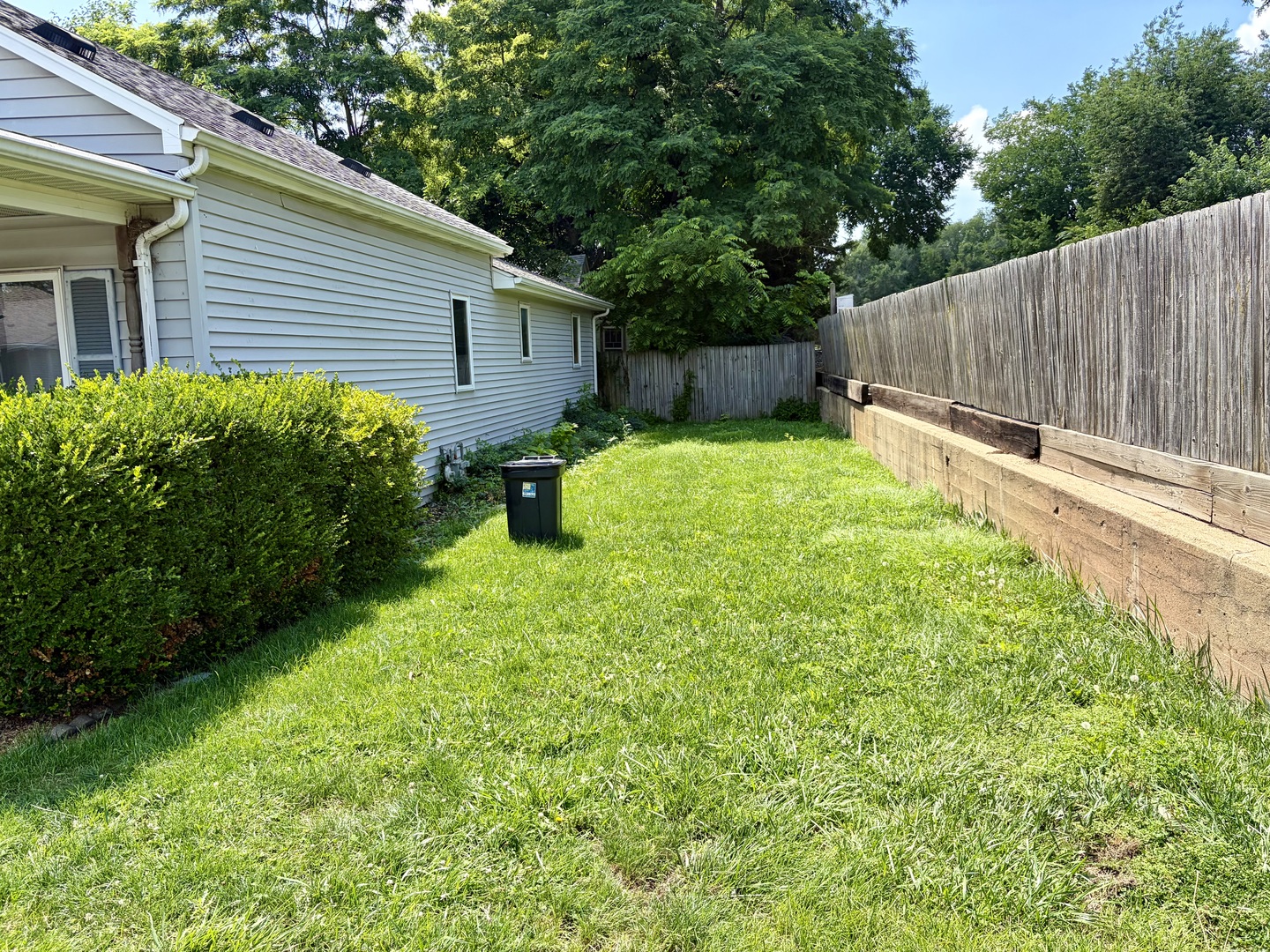 221 North George Street Clinton, IL 61727 - Photo 31 of 32