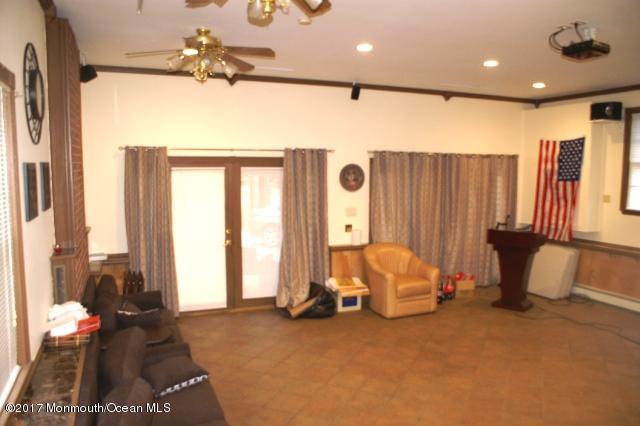 129 Frank Applegate Road Jackson, NJ 08527 - Photo 20 of 28 a view of an empty room with a window