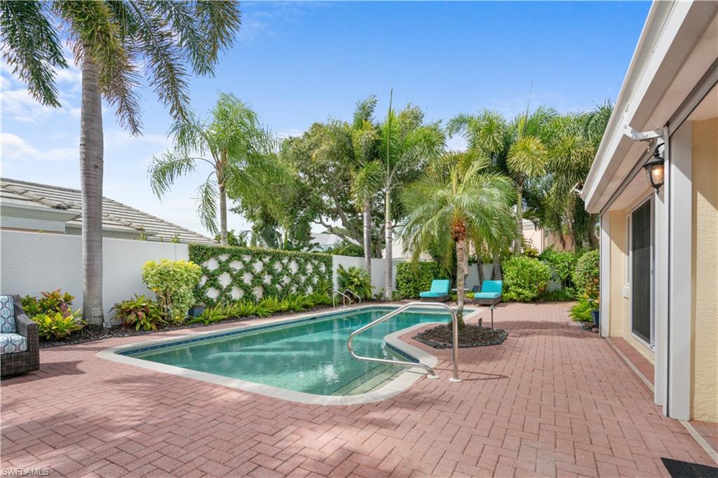 807 Rue Deville, Unit 2 11 Naples, FL 34108 - Photo 25 of 33 Gallery Image 25