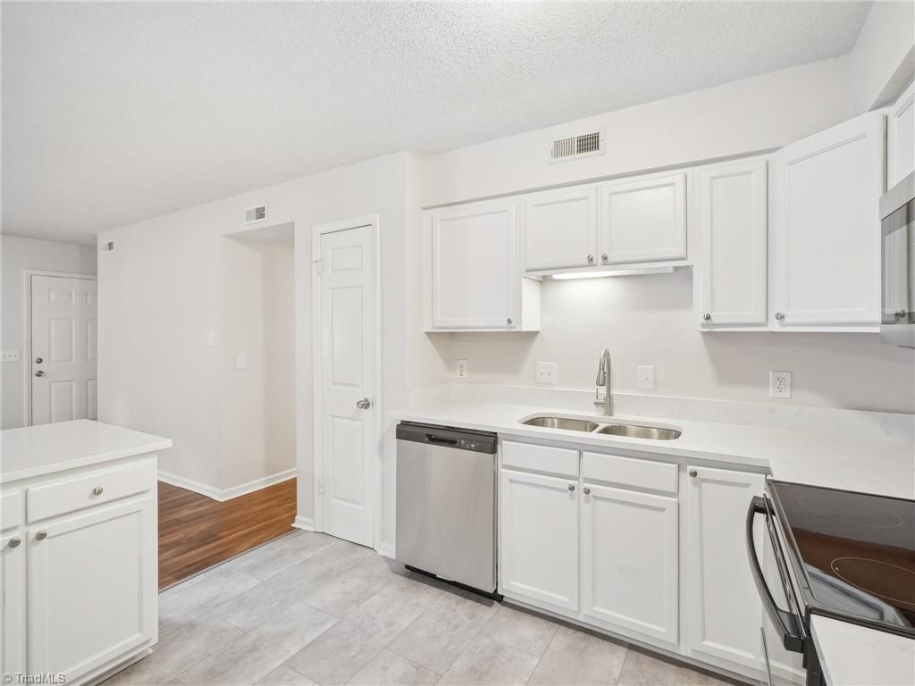 705 Rendall Court Burlington, NC 27215 - Photo 8 of 20 Gallery Image 8