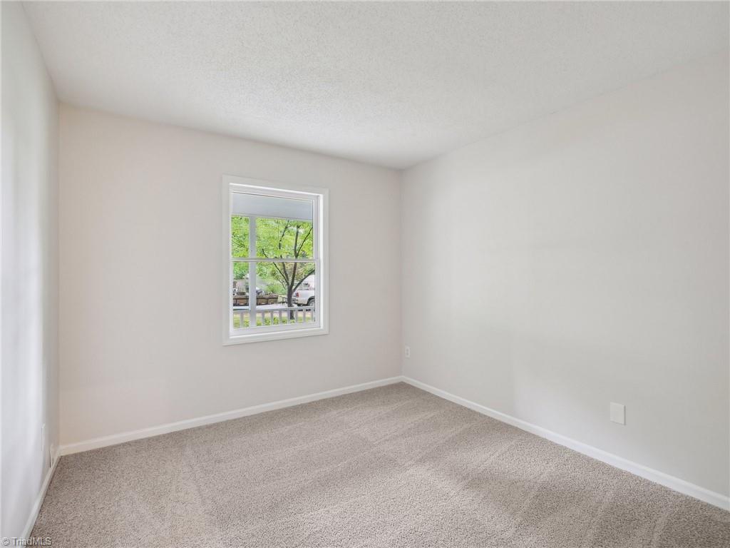705 Rendall Court Burlington, NC 27215 - Photo 9 of 20 Gallery Image 9