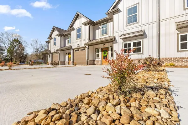 $298,000 | 9081 Dallas Hollow Road, Soddy Daisy, TN 37379