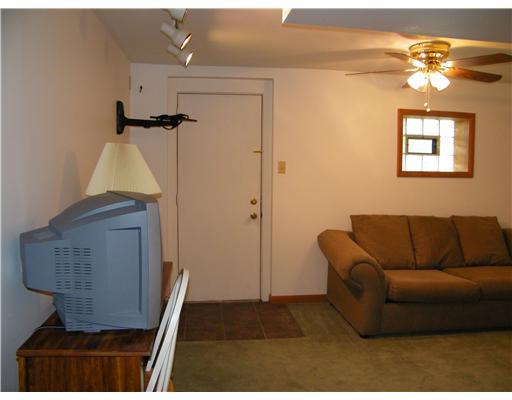 112 Spring Run Drive Monroeville, PA 15146 - Photo 15 of 18 Great Room.