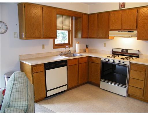 112 Spring Run Drive Monroeville, PA 15146 - Photo 8 of 18 Kitchen.