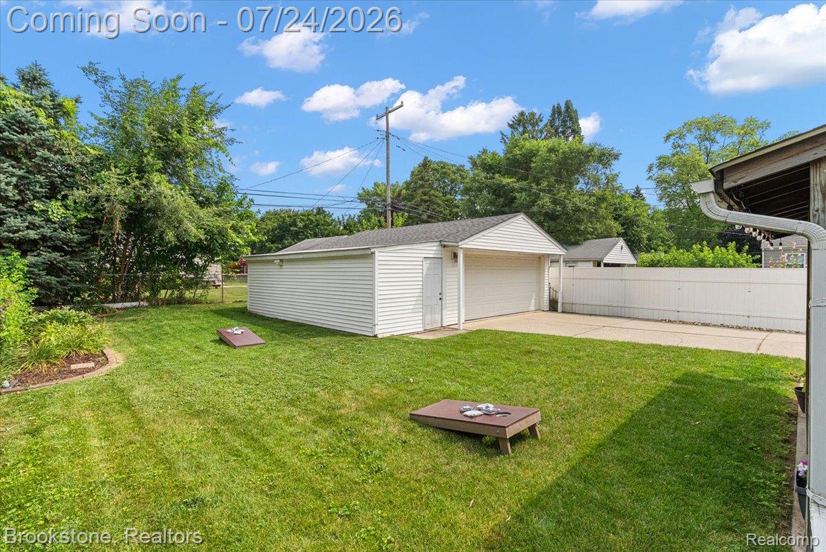 507 Roth Boulevard Clawson, MI 48017 - Photo 33 of 38 10-507 Roth -10.jpg