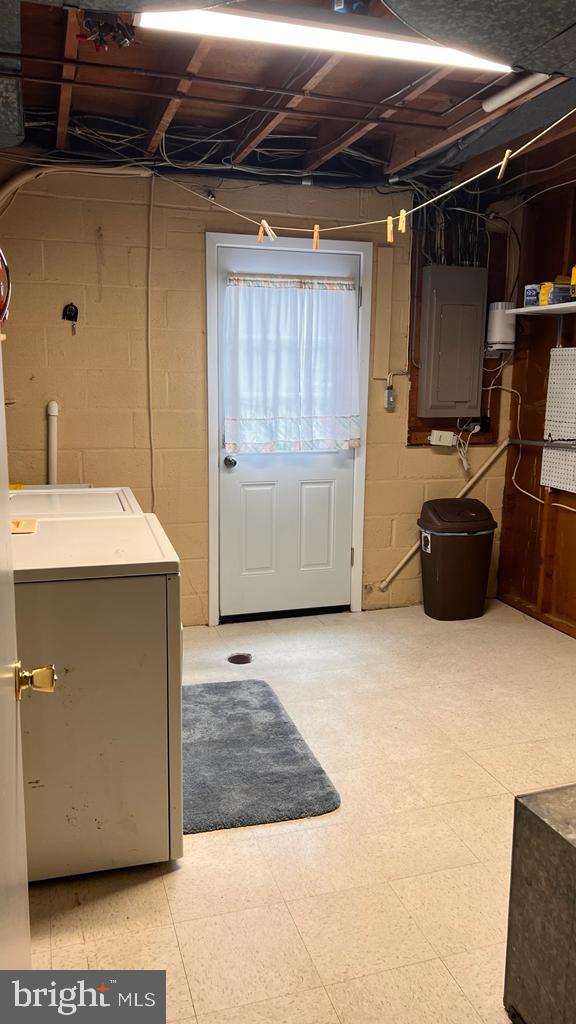 7605 Laurel Ridge Court Laurel, MD 20707 - Photo 29 of 34 Laundry room