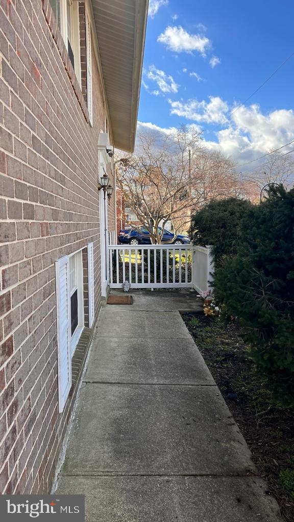 7605 Laurel Ridge Court Laurel, MD 20707 - Photo 4 of 34