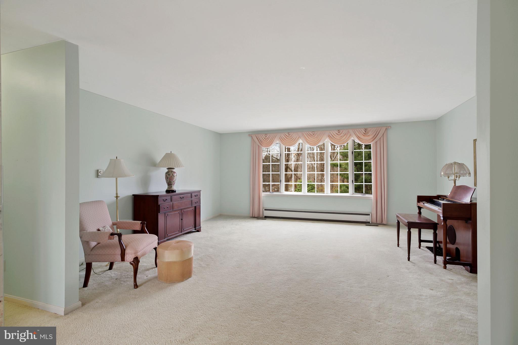 2647 Norbeck Road Silver Spring, MD 20906 - Photo 13 of 60 Living Room - 2647 Norbeck Road, Silver Spring