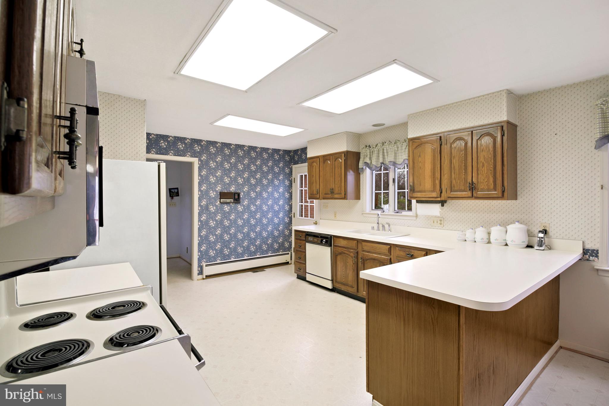2647 Norbeck Road Silver Spring, MD 20906 - Photo 17 of 60 Kitchen - 2647 Norbeck Road, Silver Spring