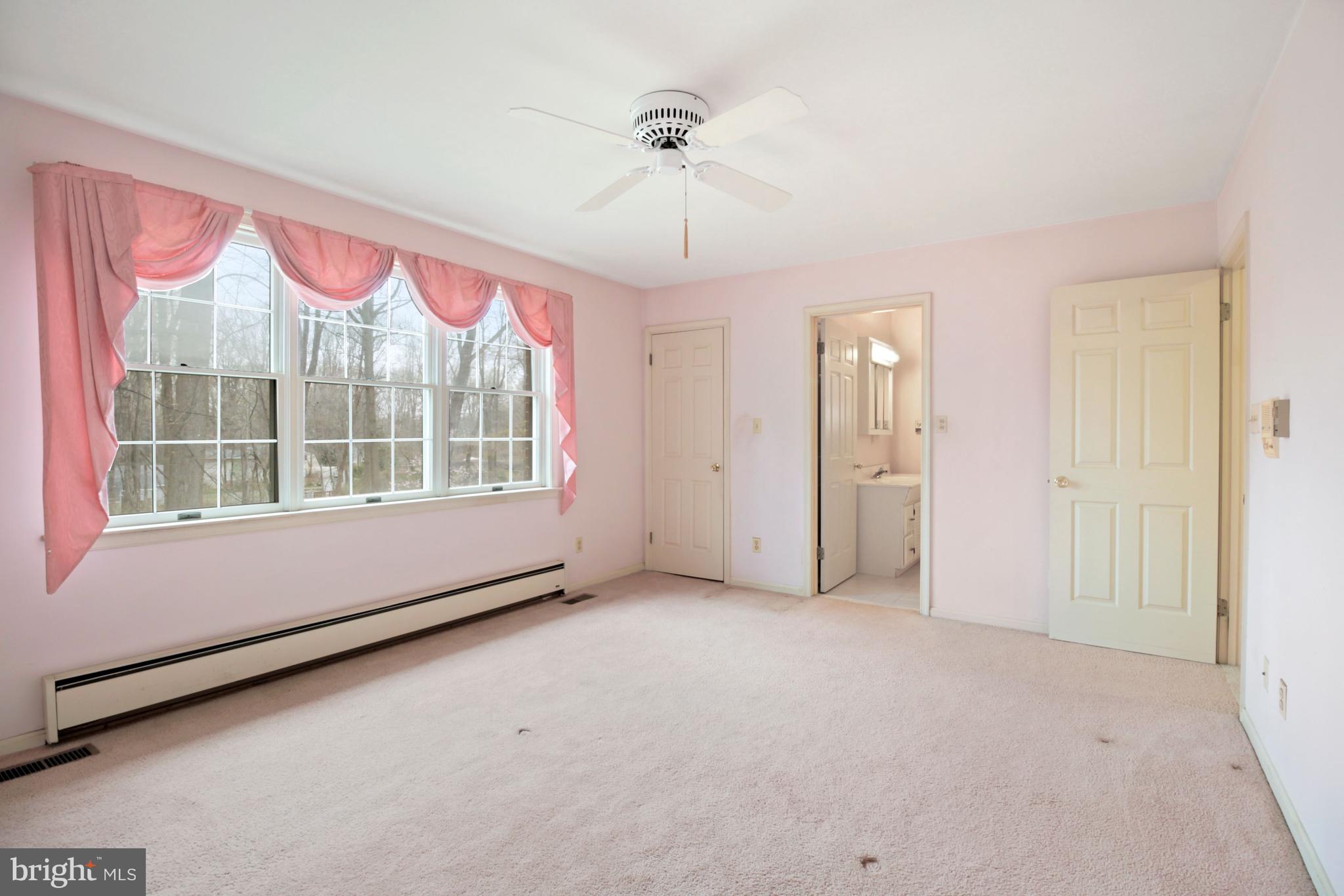 2647 Norbeck Road Silver Spring, MD 20906 - Photo 32 of 60 Primary Bedroom with En-Suite - 2647 Norbeck Road