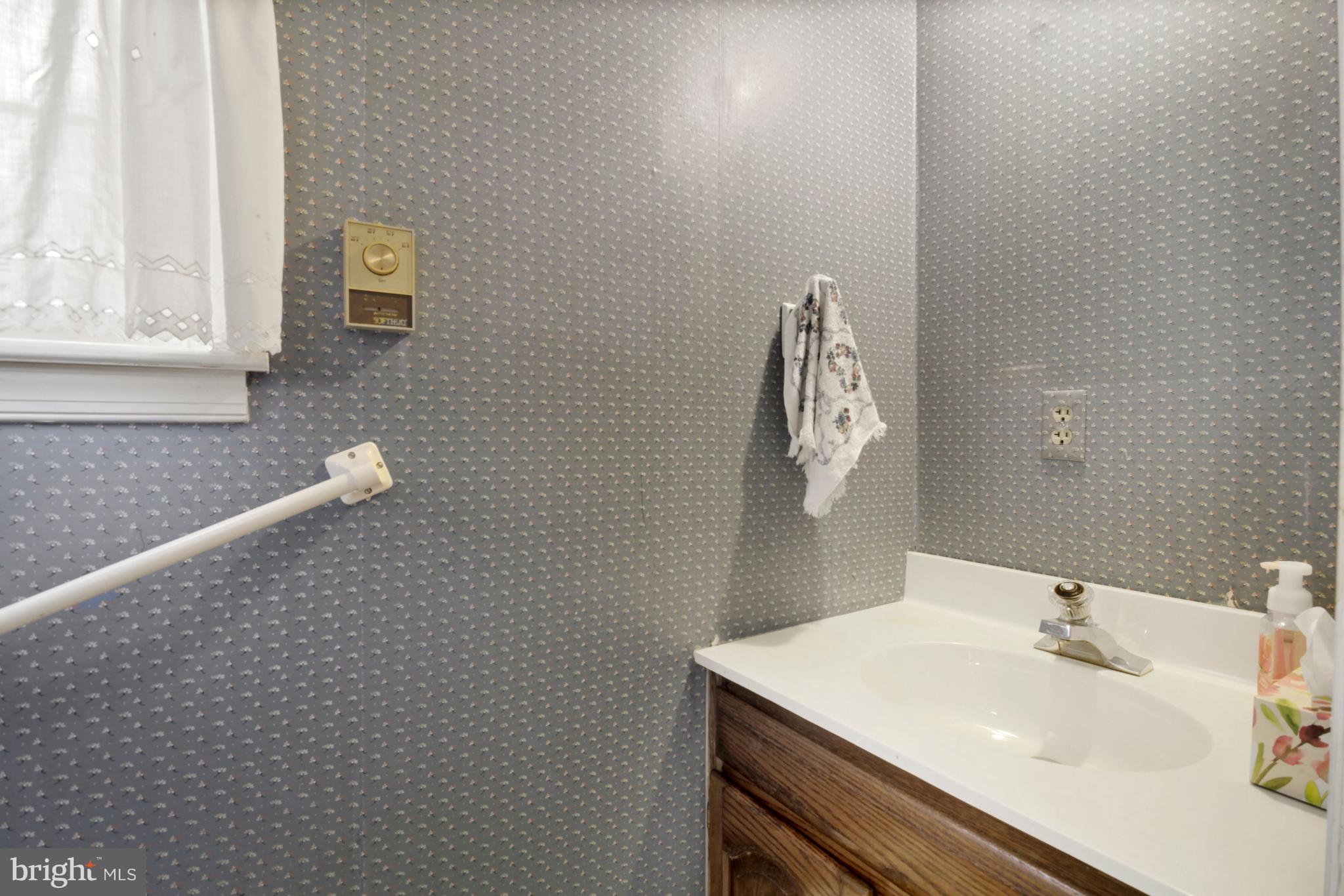 2647 Norbeck Road Silver Spring, MD 20906 - Photo 42 of 60 Hall Bath - 2647 Norbeck Road, Silver Spring