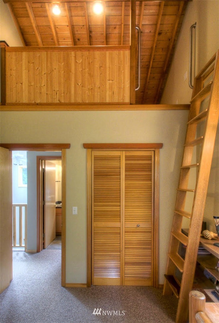 485 Whitecap Road Bellingham, WA 98229 - Photo 17 of 25 a view of walk in closet