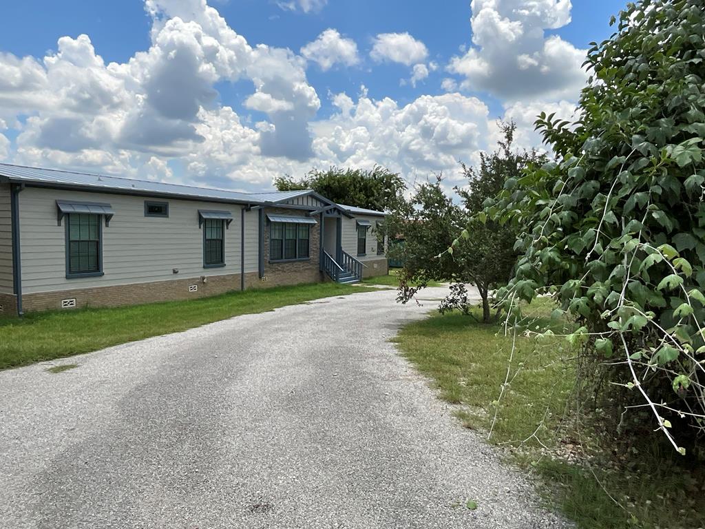 269 Rangeland Road Blanco, TX 78606 - Photo 2 of 43