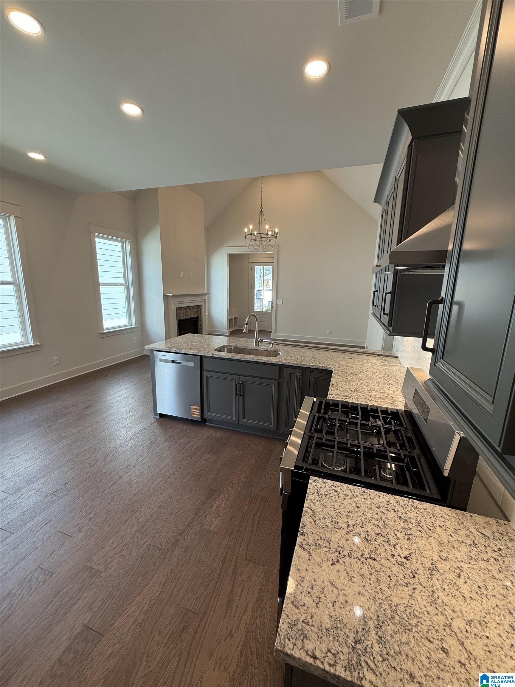 445 Huntley Rdg Bend Pelham, AL 35124 - Photo 8 of 21