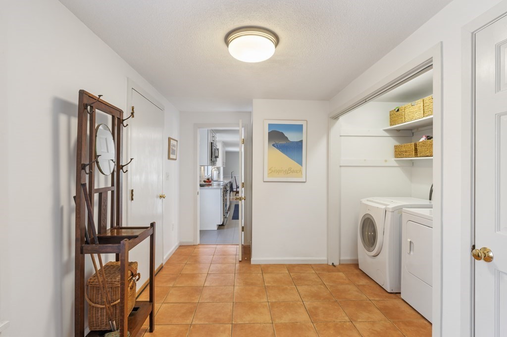 16 Loading Place Road Manchester, MA 01944 - Photo 12 of 29