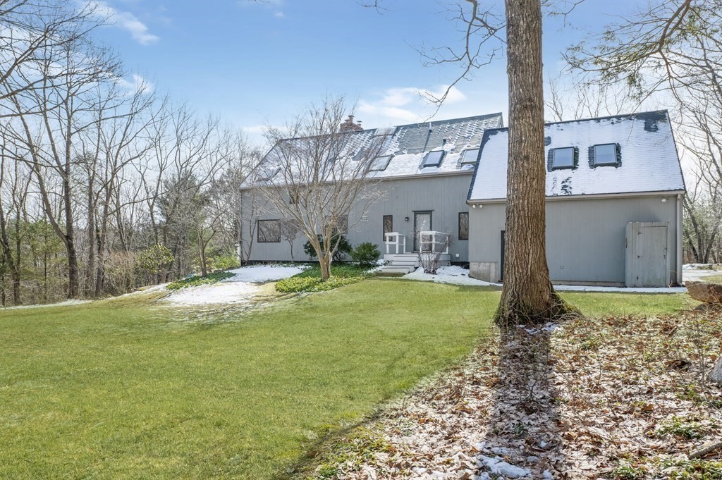 16 Loading Place Road Manchester, MA 01944 - Photo 24 of 29