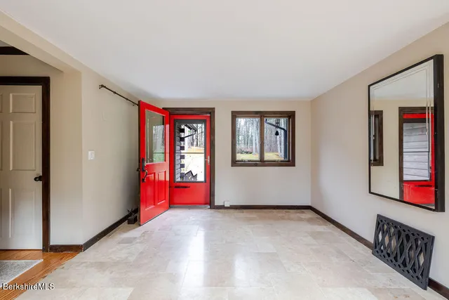 $1,685,000 | 9 Bott Hill Road, Egremont, MA 01230