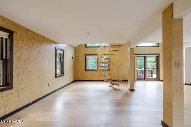 $1,685,000 | 9 Bott Hill Road, Egremont, MA 01230