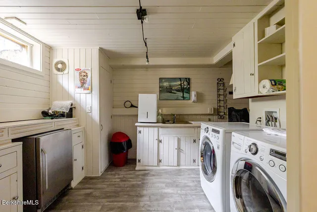 $1,685,000 | 9 Bott Hill Road, Egremont, MA 01230