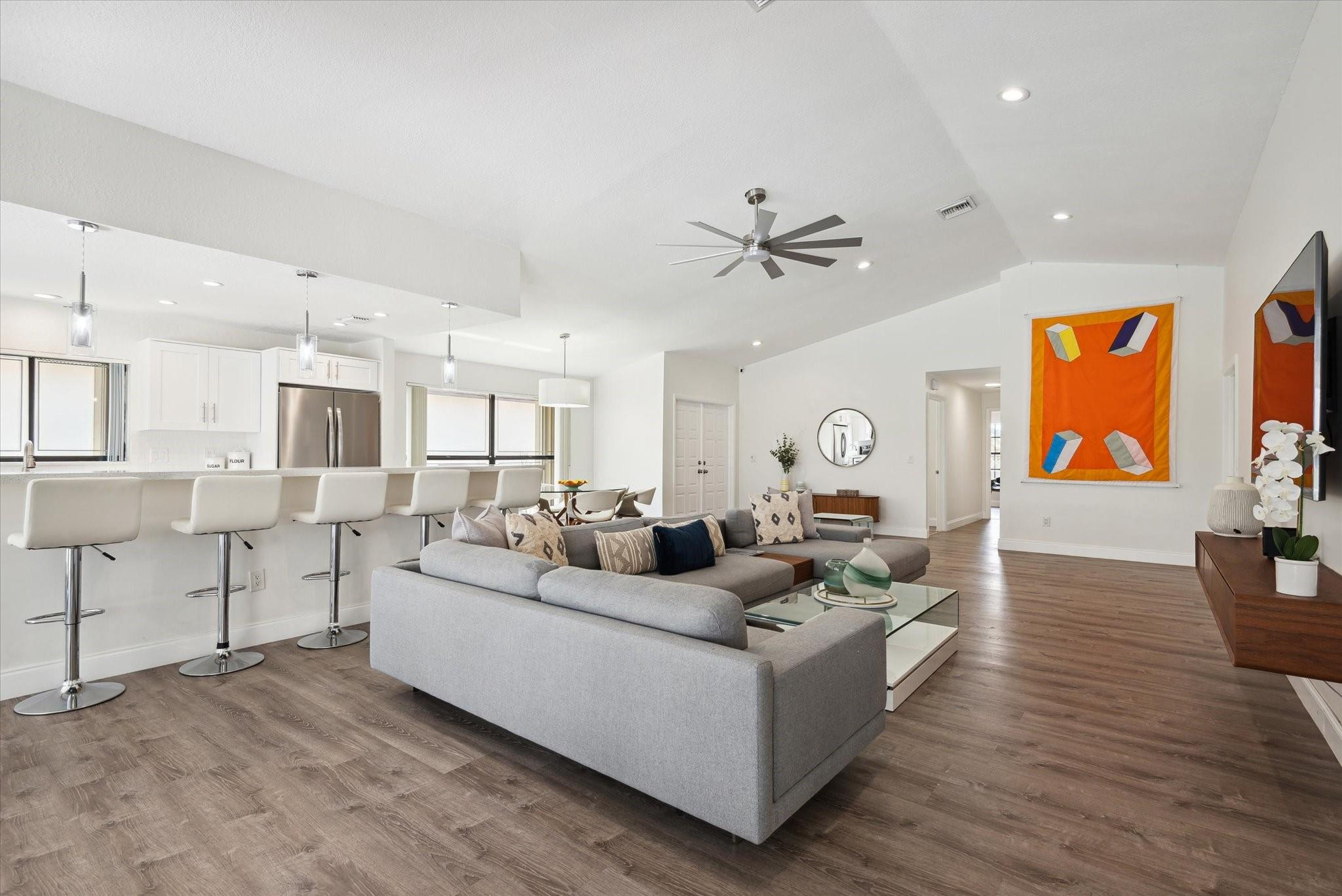 Living Room/ Dining Room