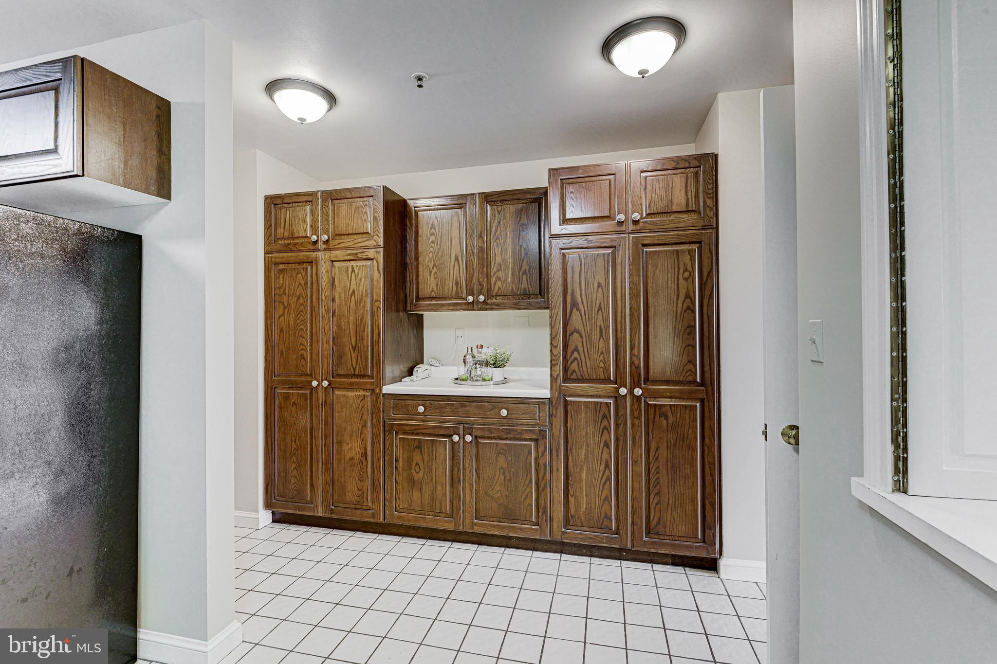 10 East Lee Street, Unit 1208 Baltimore, MD 21202 - Photo 29 of 43 Kitchen