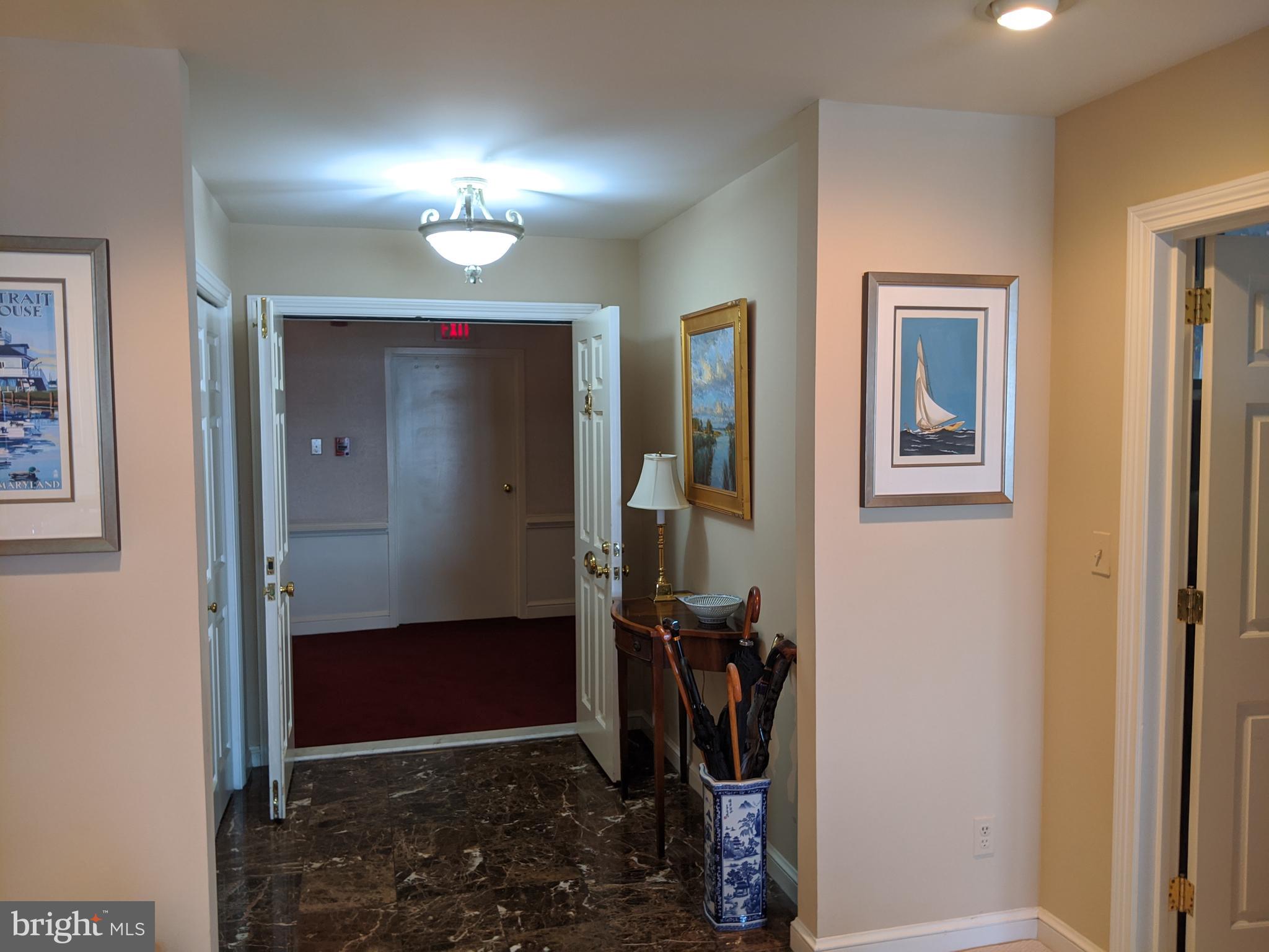 10 East Lee Street, Unit 1208 Baltimore, MD 21202 - Photo 9 of 43 Foyer