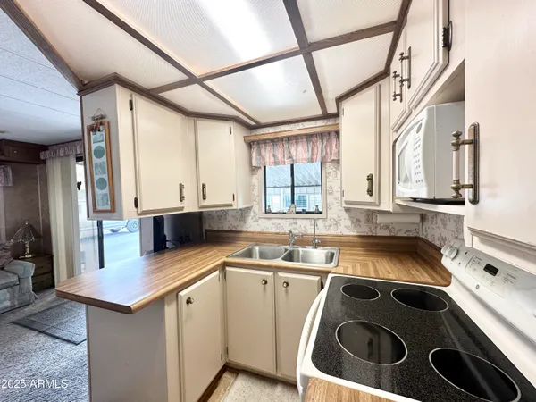 $72,500 | 564 South Rock Hound Drive, Unit 564, Apache Junction, AZ 85119