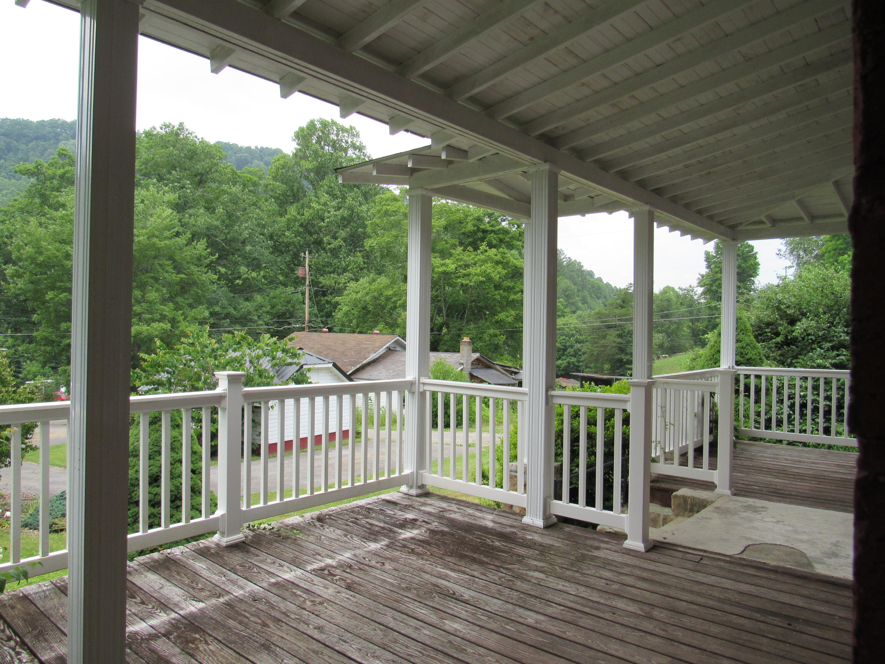 9404 Sock Road Pound, VA 24279 - Photo 14 of 58 IMG_4825