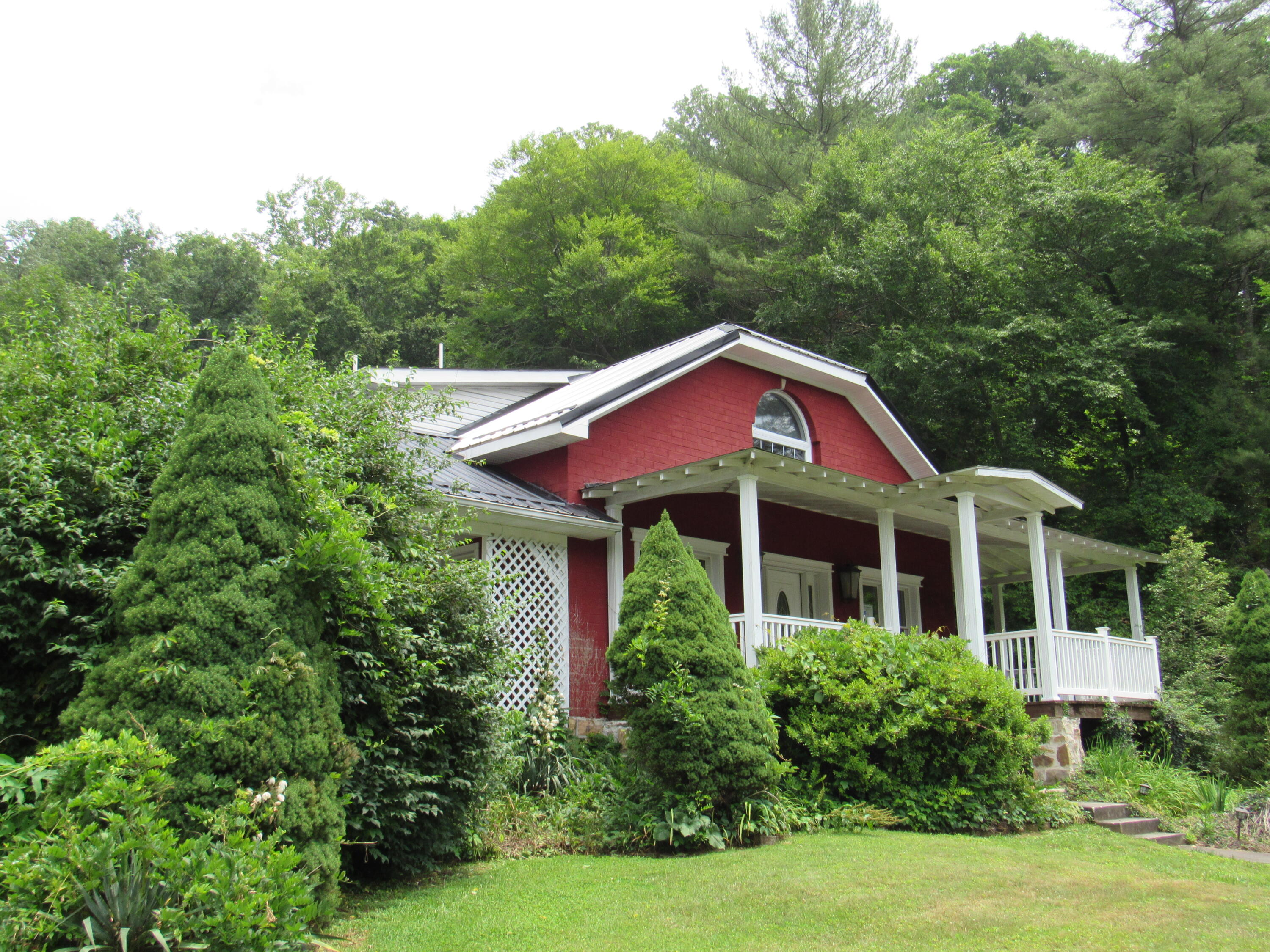 9404 Sock Road Pound, VA 24279 - Photo 3 of 58 IMG_4764