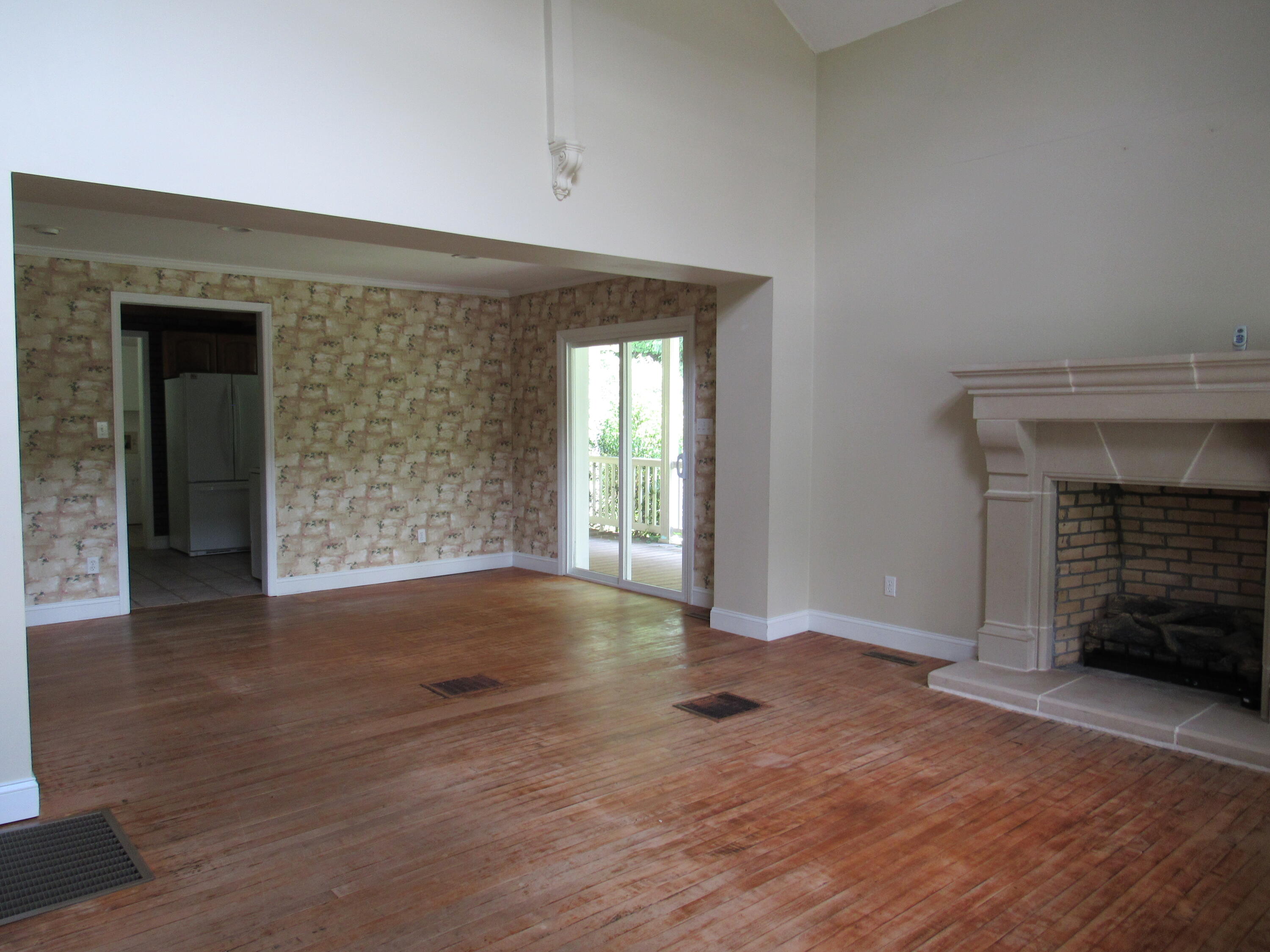 9404 Sock Road Pound, VA 24279 - Photo 34 of 58 IMG_4804