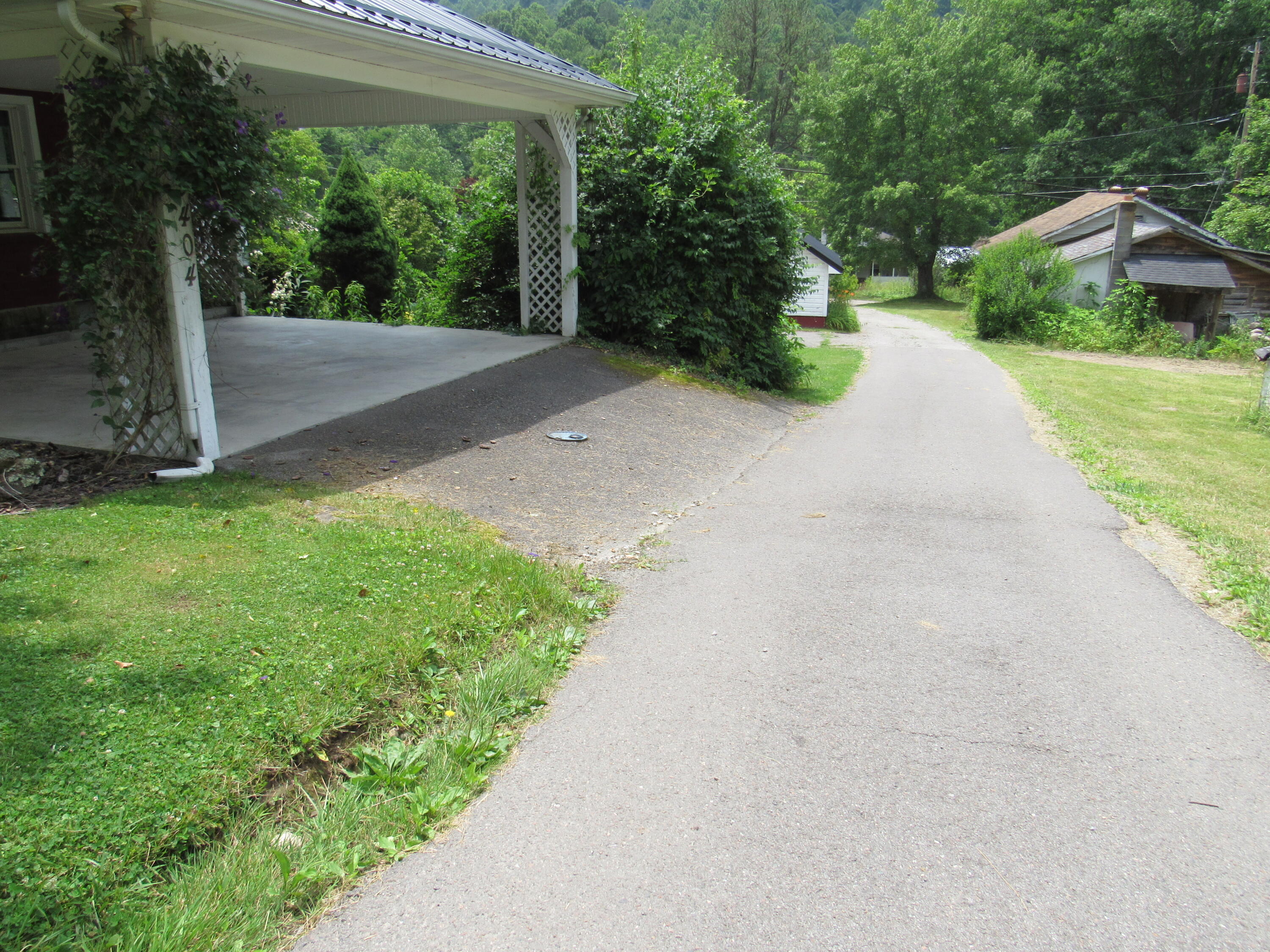 9404 Sock Road Pound, VA 24279 - Photo 48 of 58 IMG_4767