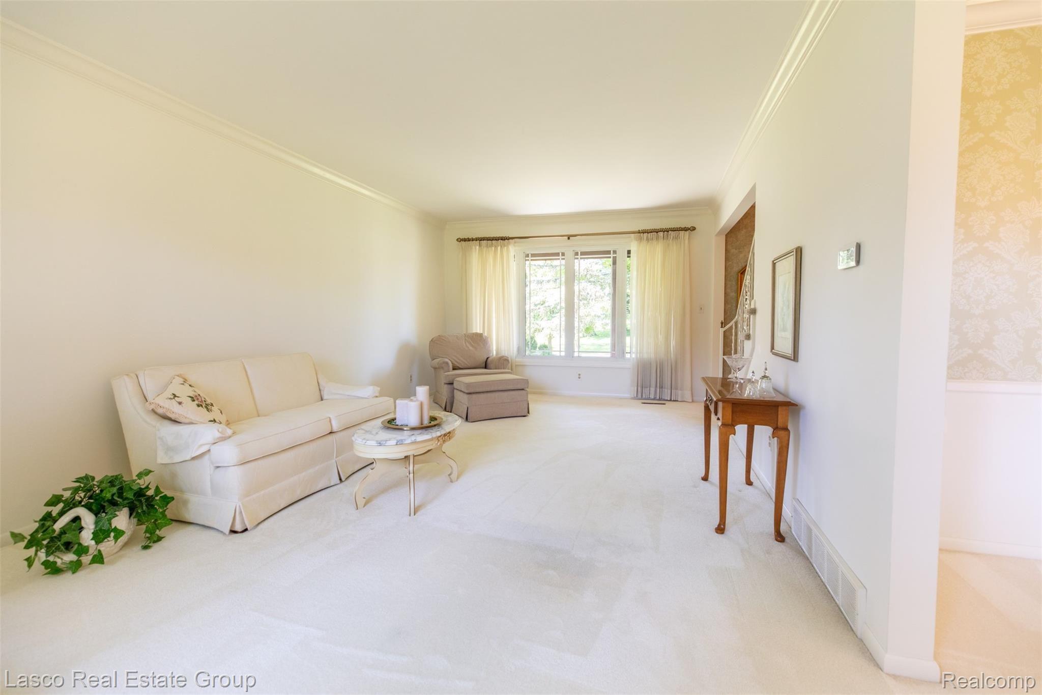 6343 Kings Pointe Road Grand Blanc, MI 48439 - Photo 4 of 44 BPF_8767.jpg