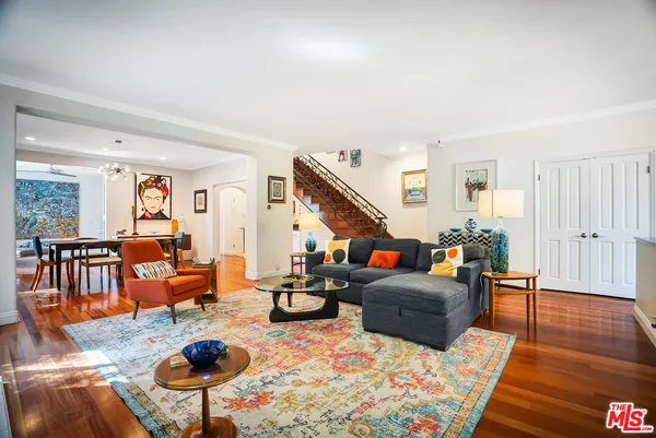 $1,399,000 | 10437 Moorpark Street, Toluca Lake, CA 91602