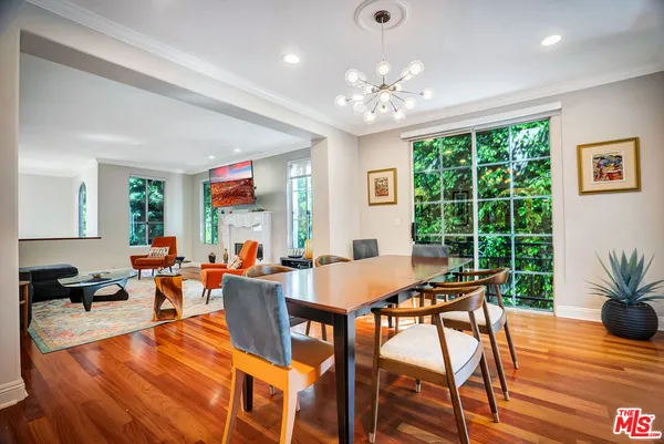 $1,399,000 | 10437 Moorpark Street, Toluca Lake, CA 91602