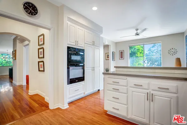 $1,399,000 | 10437 Moorpark Street, Toluca Lake, CA 91602