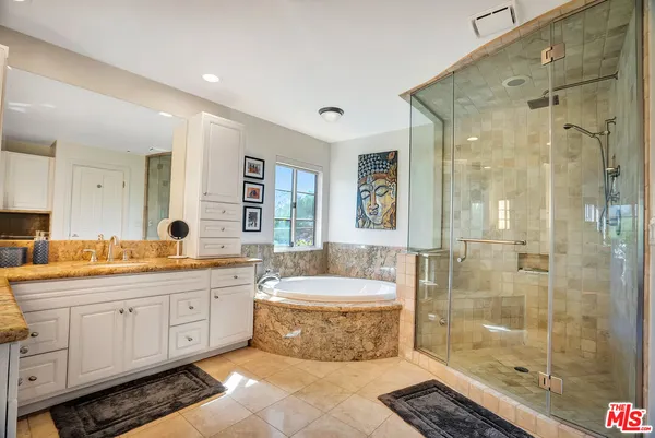 $1,399,000 | 10437 Moorpark Street, Toluca Lake, CA 91602