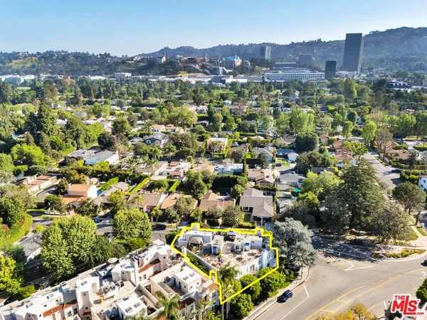 $1,399,000 | 10437 Moorpark Street, Toluca Lake, CA 91602