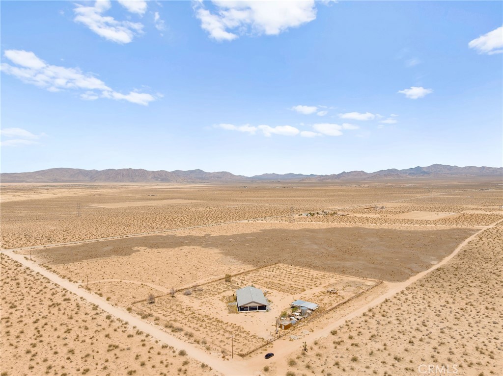36990 Cambria Road Lucerne Valley, CA 92356 - Photo 4 of 47
