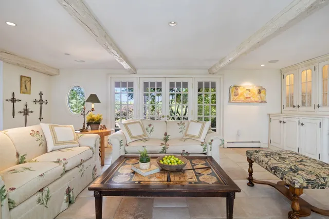 $1,750,000 | 276 Exeter Road, Hampton Falls, NH 03844