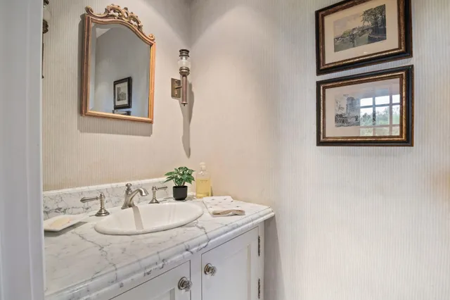 $1,750,000 | 276 Exeter Road, Hampton Falls, NH 03844