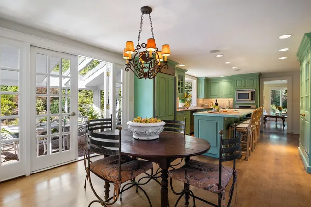 $1,750,000 | 276 Exeter Road, Hampton Falls, NH 03844