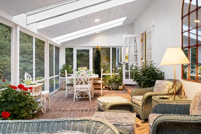 $1,750,000 | 276 Exeter Road, Hampton Falls, NH 03844