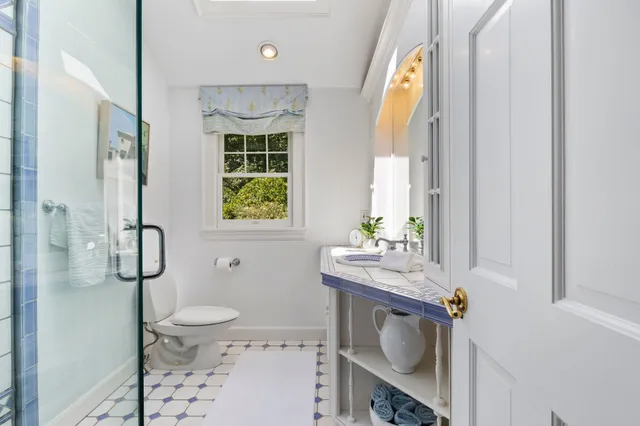 $1,750,000 | 276 Exeter Road, Hampton Falls, NH 03844