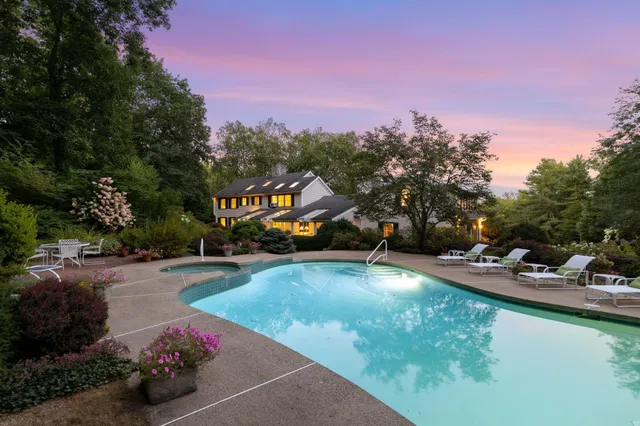 $1,750,000 | 276 Exeter Road, Hampton Falls, NH 03844