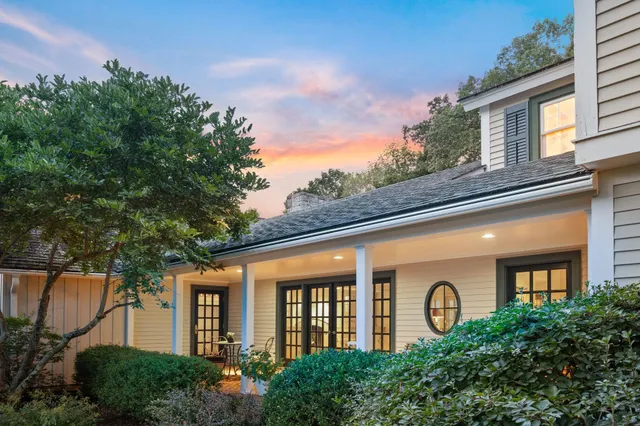 $1,750,000 | 276 Exeter Road, Hampton Falls, NH 03844