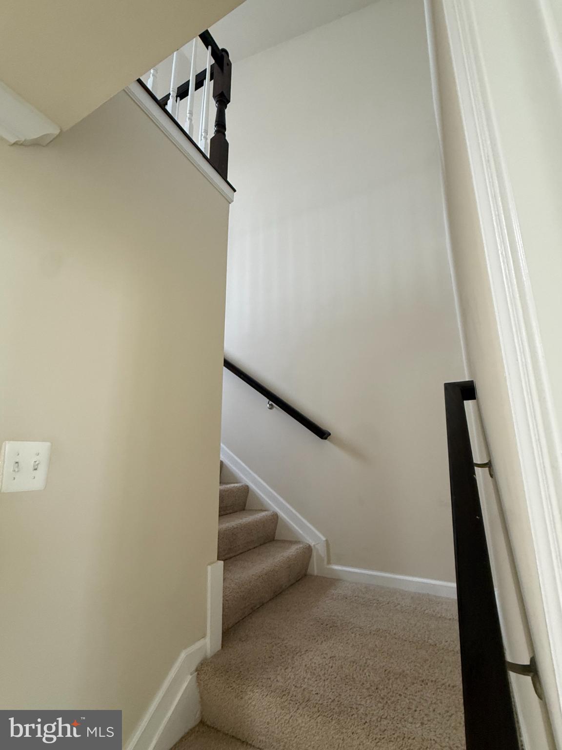 7018 Foxton Way Hanover, MD 21076 - Photo 48 of 72 a view of entryway