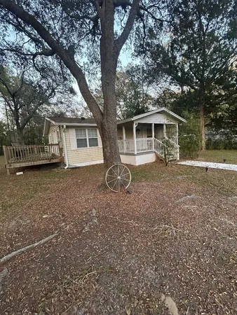 $140,000 | 1565 Government Street, Ponce de Leon, FL 32455