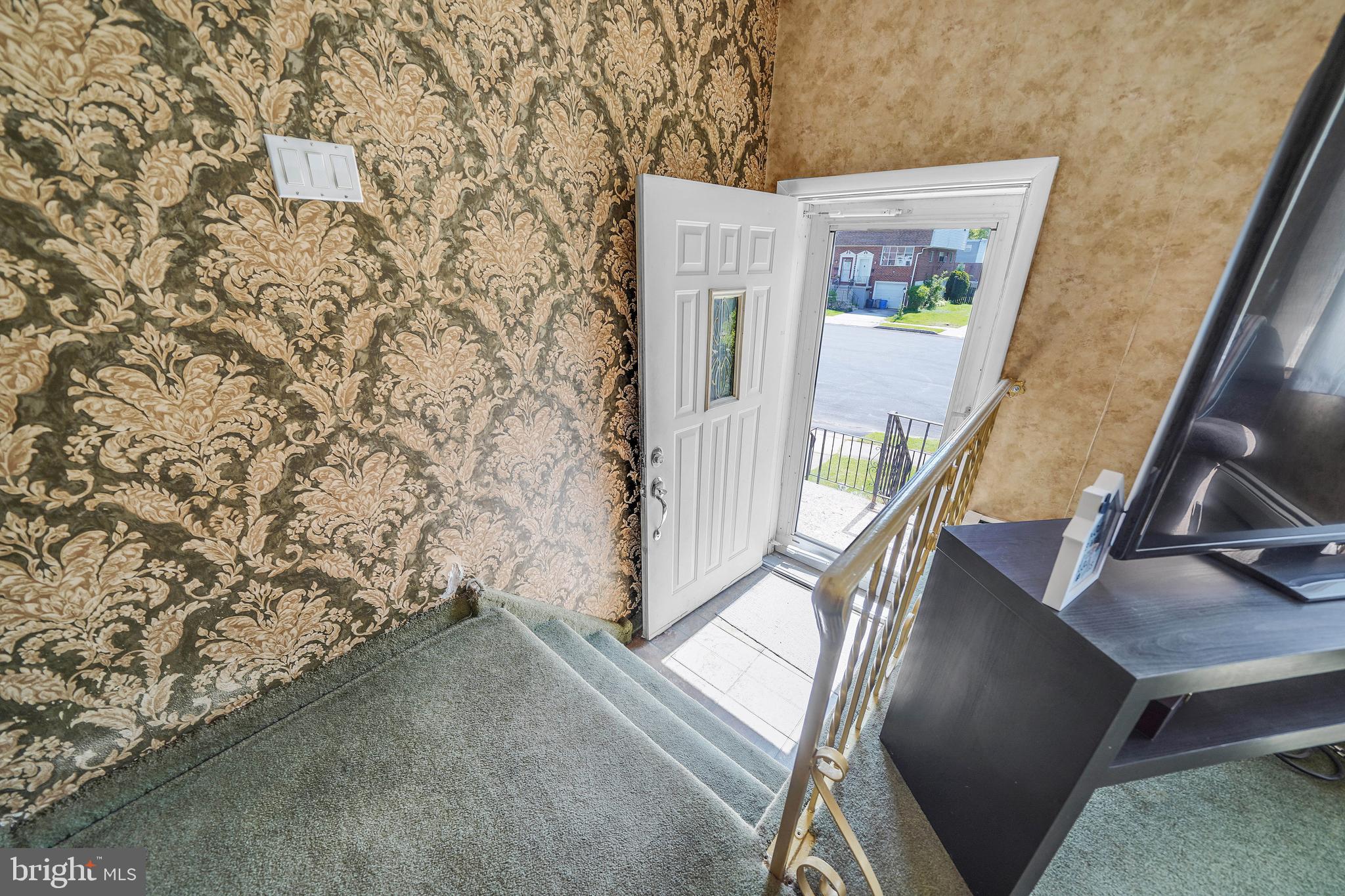 723 Tasker Street Ridley Park, PA 19078 - Photo 5 of 28 Gallery Image 5