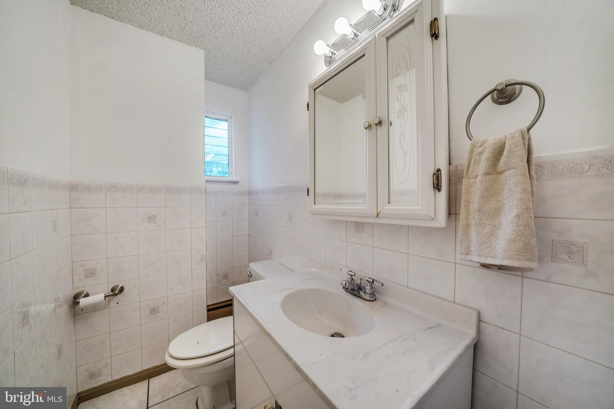 723 Tasker Street Ridley Park, PA 19078 - Photo 9 of 28 Gallery Image 9