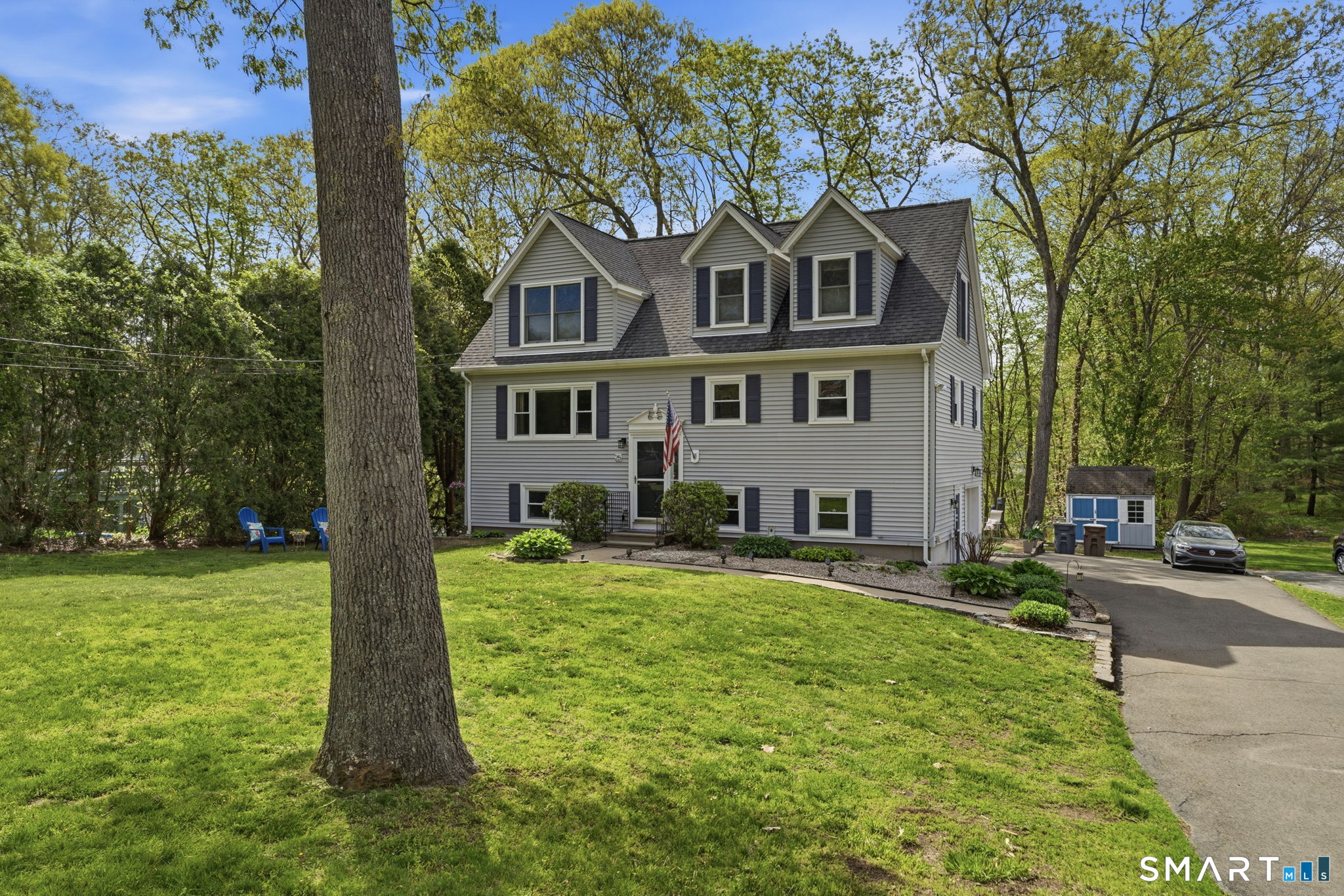 25 Forest Road East Lyme, CT 06357 - Photo 2 of 40